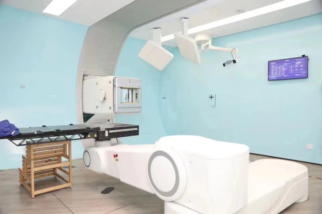【新聞資訊】國(guó)產(chǎn)首臺(tái)質(zhì)子治療系統(tǒng)獲批上市！